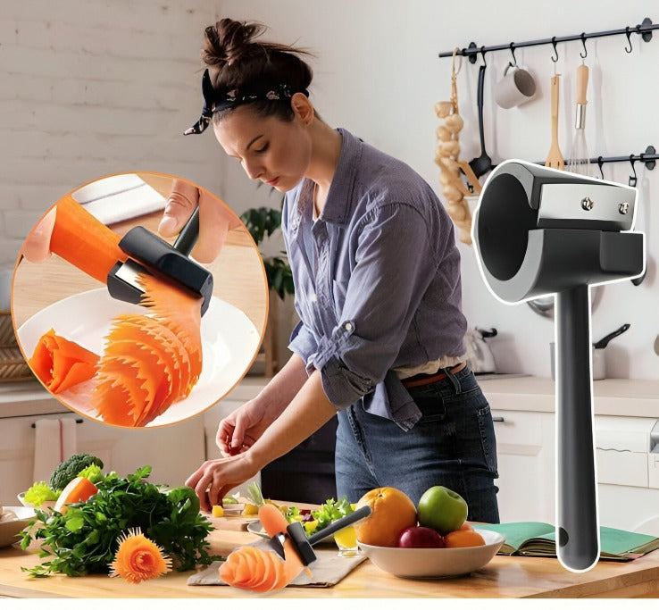 Taille-légumes fleur utilisé en cuisine pour décorer une assiette de carottes