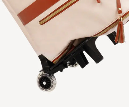 Gros plan sur les roulettes amovibles du sac