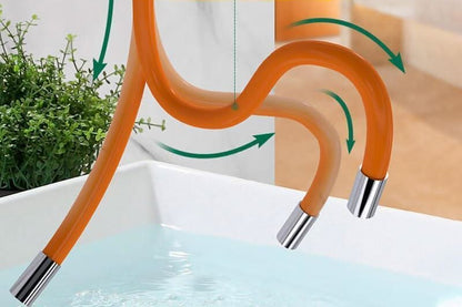 Rallonge de robinet pliée dans plusieurs directions au-dessus d'un lavabo